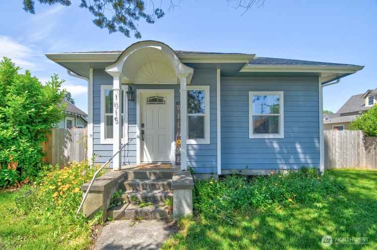 Photo of 1015 N Pearl St Centralia, WA 98531