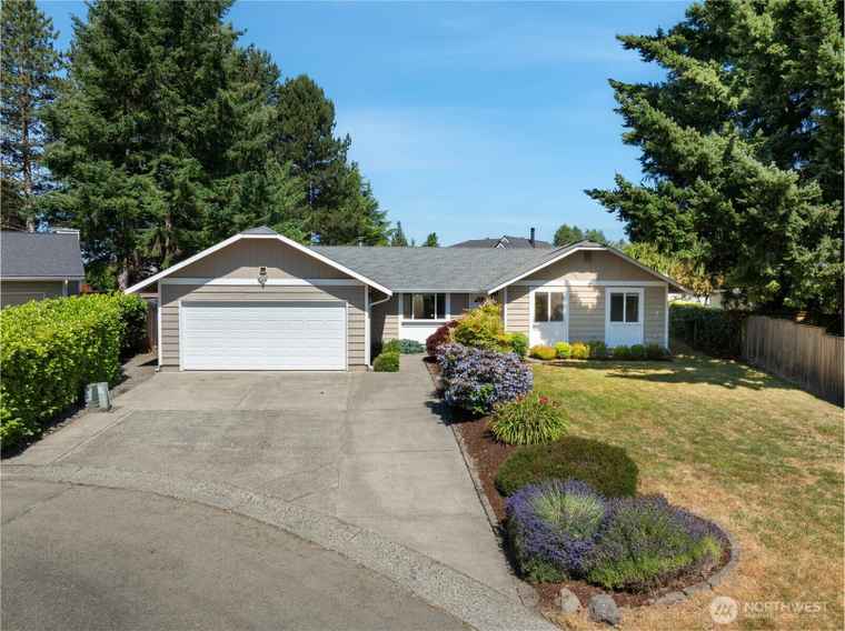 Photo of 11950 SE 253rd St Kent, WA 98030