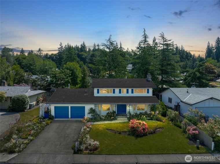 Photo of 11810 103rd Ave NE Kirkland, WA 98034