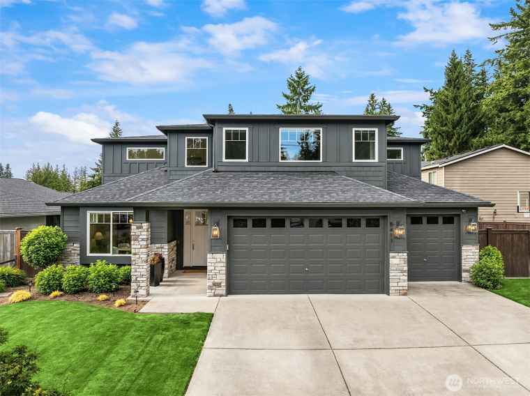 Photo of 8411 202nd St SW Edmonds, WA 98026