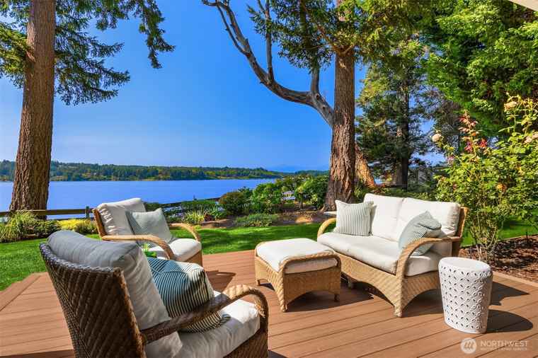 Photo of 9549 Olympus Beach Rd NE Bainbridge Island, WA 98110