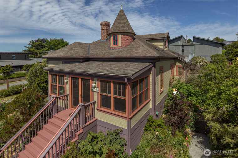 Photo of 1536 Washington St Port Townsend, WA 98368