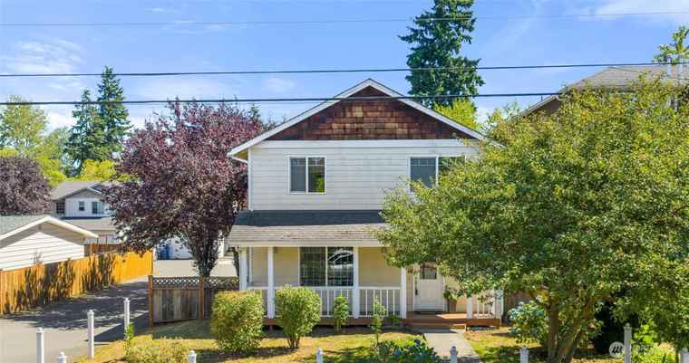 Photo of 9339 18th Ave W Everett, WA 98204
