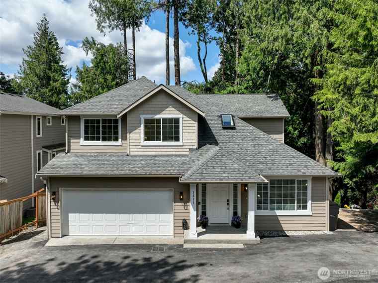 Photo of 1511 208th Ave NE Sammamish, WA 98074