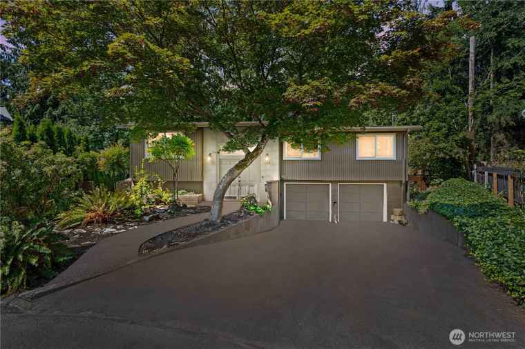 Photo of 354 NW 177th St Shoreline, WA 98177