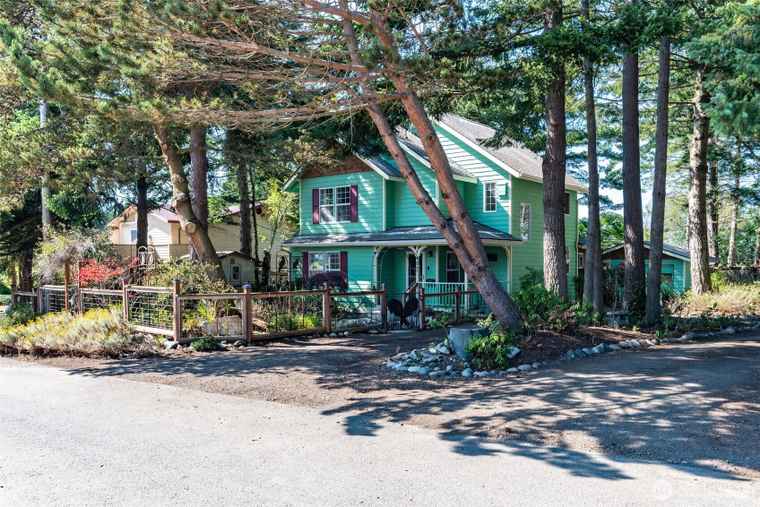 Photo of 748 55th St Port Townsend, WA 98368