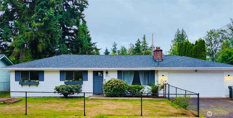 Photo of 15627 SE 263rd Pl Covington, WA 98042