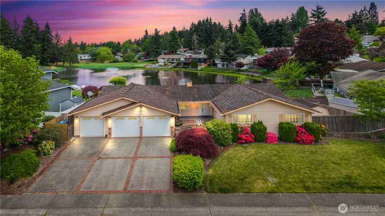Photo of 2606 SW 323rd St Federal Way, WA 98023