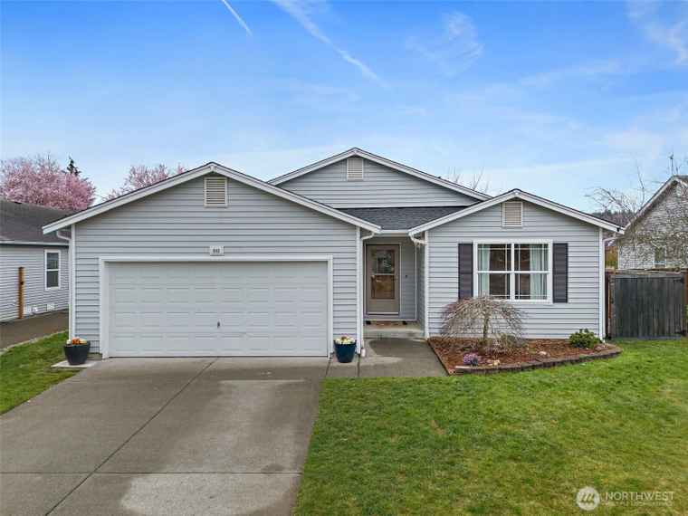 Photo of 1011 Riddell Ave NE Orting, WA 98360