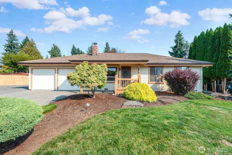 Photo of 244 Vashon Ave SE Renton, WA 98059