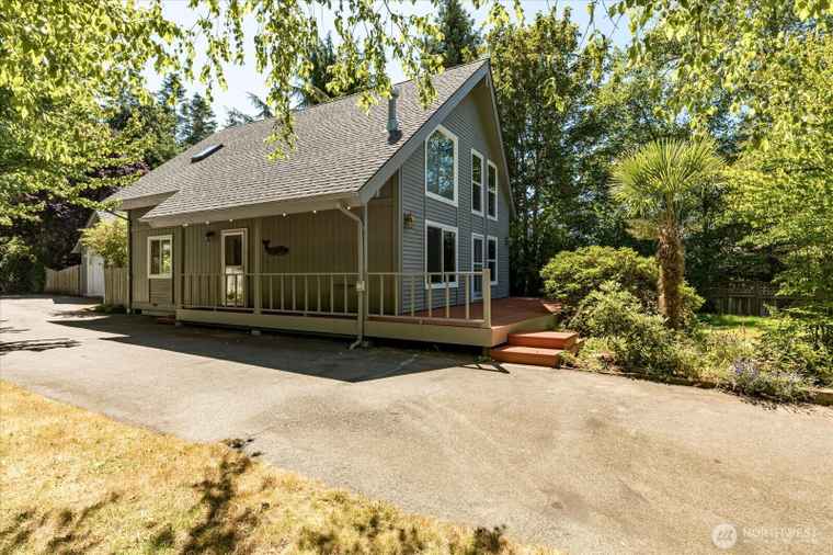 Photo of 1273 Mitscher Dr Coupeville, WA 98239
