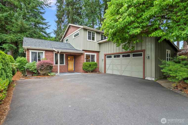 Photo of 446 North St SE Tumwater, WA 98501