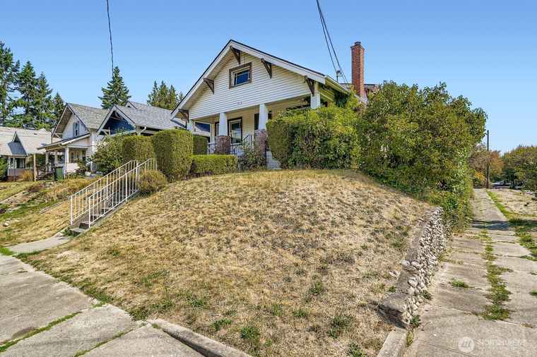 Photo of 819 S Adams St Tacoma, WA 98405