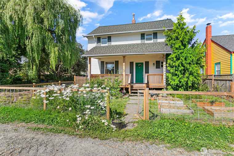 Photo of 2715 Patton St Bellingham, WA 98225