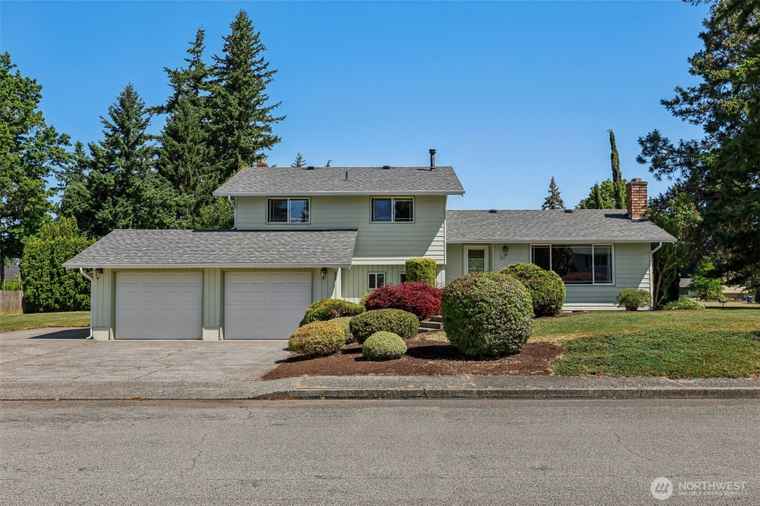 Photo of 1001 Garden Dr Lynden, WA 98264