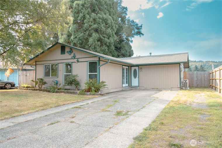 Photo of 4671 Merlin St Longview, WA 98632