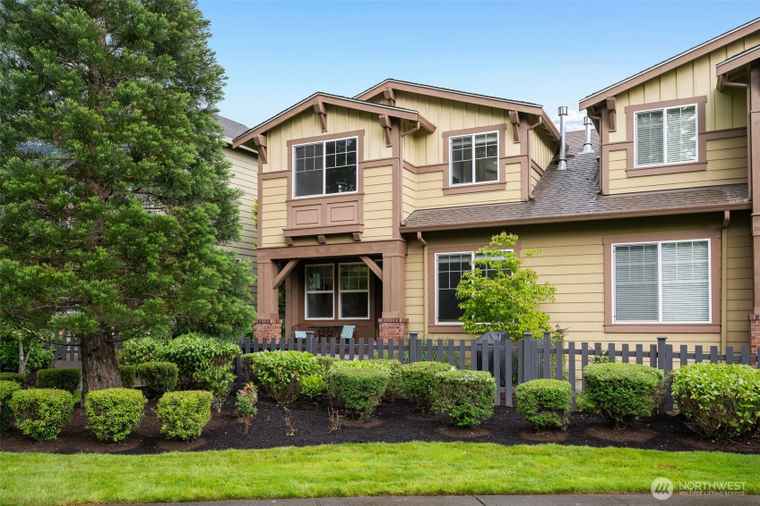 Photo of 8011 Douglas Ave SE Snoqualmie, WA 98065