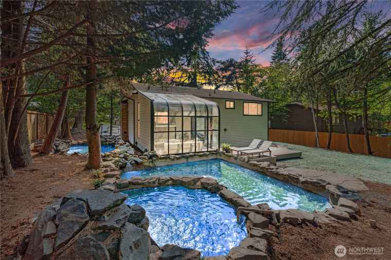 Photo of 2012 S 331st St Federal Way, WA 98003