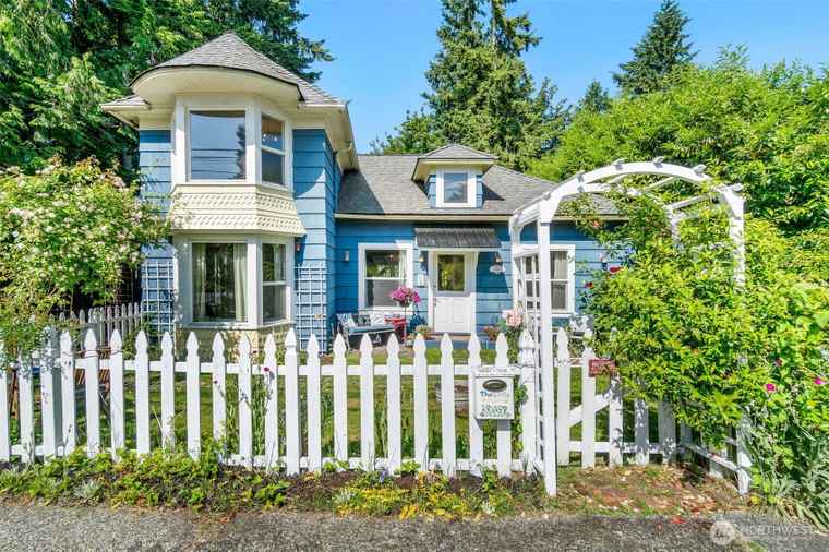 Photo of 18803 101st Ave NE Bothell, WA 98011