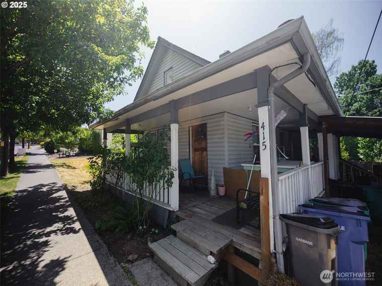 Photo of 415 Pioneer St Ridgefield, WA 98642