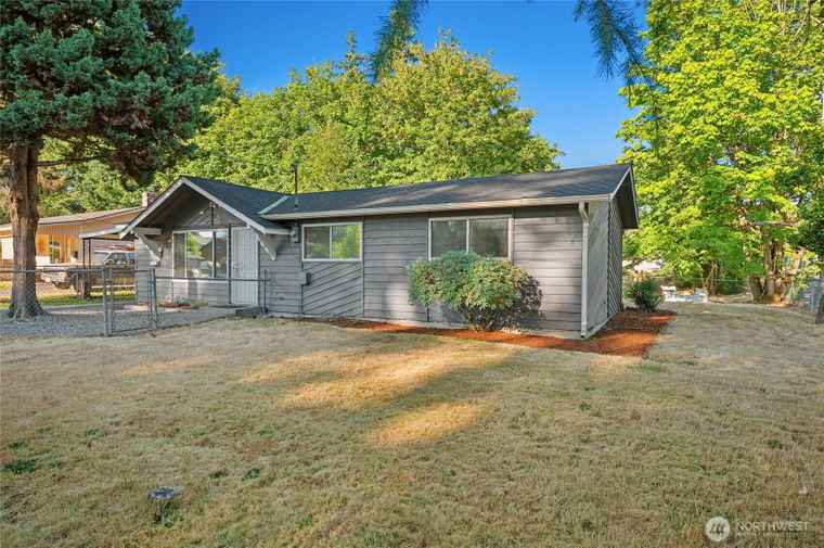 Photo of 4803 221st St SW Mountlake Terrace, WA 98043