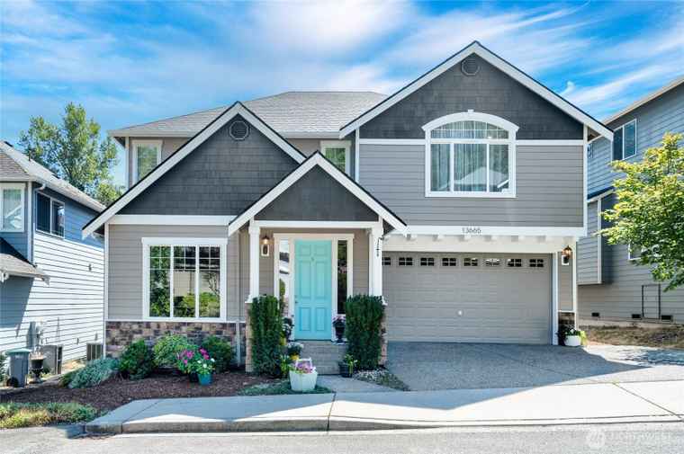 Photo of 13665 NE 203rd St Woodinville, WA 98072