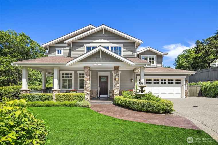Photo of 8418 SE 44th St Mercer Island, WA 98040