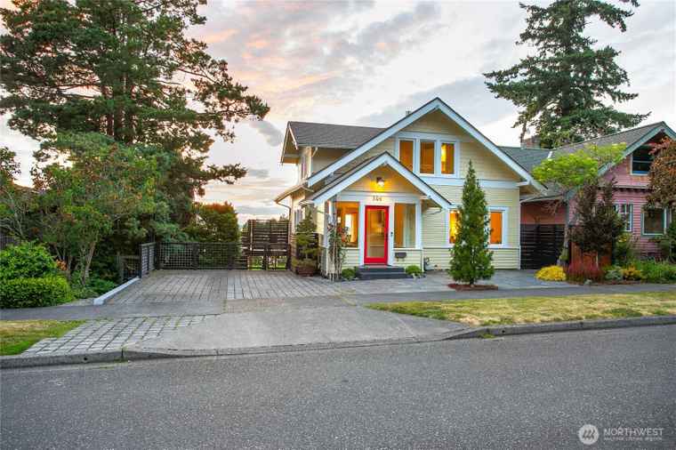 Photo of 346 S Forest St Bellingham, WA 98225