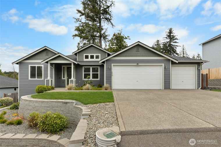 Photo of 5417 53rd St W University Place, WA 98467