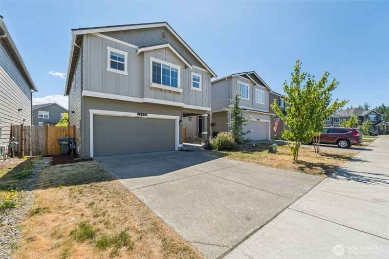Photo of 18773 108th Ave E Puyallup, WA 98374