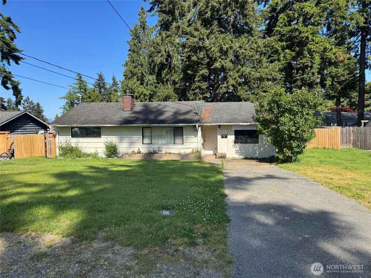 Photo of 21707 51st Ave W Mountlake Terrace, WA 98043