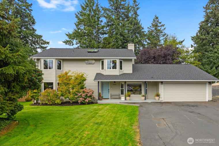 Photo of 24012 102nd Pl W Edmonds, WA 98020