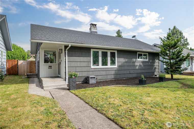 Photo of 656 22nd Ave Longview, WA 98632
