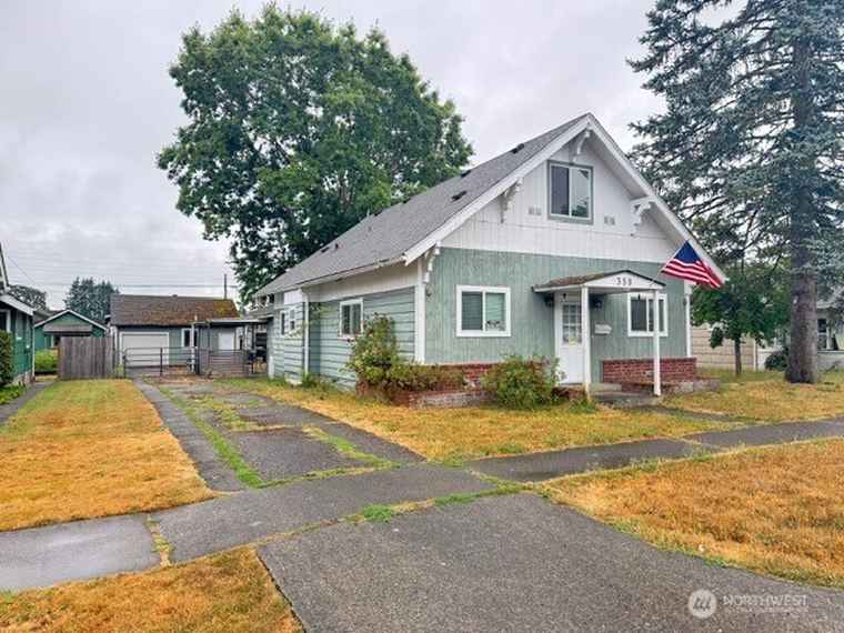 Photo of 359 SW Cascade Ave Chehalis, WA 98532