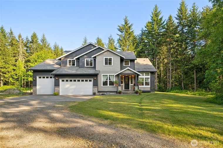 Photo of 16014 245th St E Graham, WA 98338