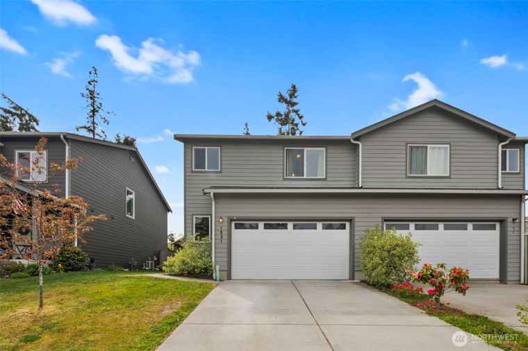 Photo of 1851 SW Cooper Way Oak Harbor, WA 98277