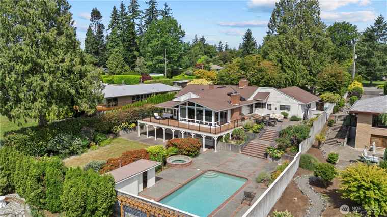 Photo of 18035 8th Ave NW Shoreline, WA 98177