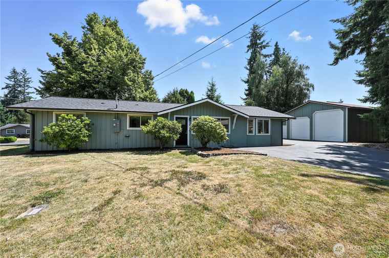 Photo of 22301 42nd Pl W Mountlake Terrace, WA 98043