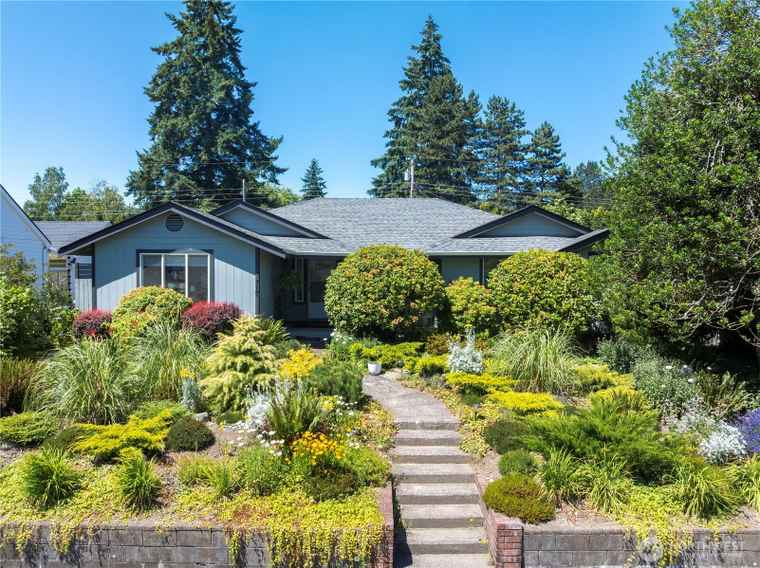 Photo of 717 Cushing St SW Olympia, WA 98502
