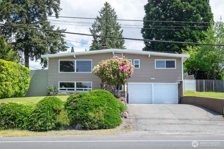 Photo of 25718 16th Ave S Des Moines, WA 98198