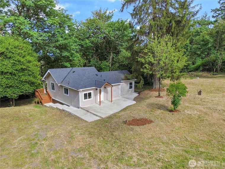Photo of 4627 S 140th St Tukwila, WA 98168