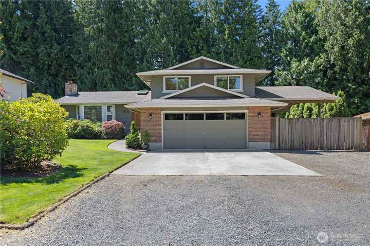 Photo of 802 105th Pl SE Everett, WA 98208