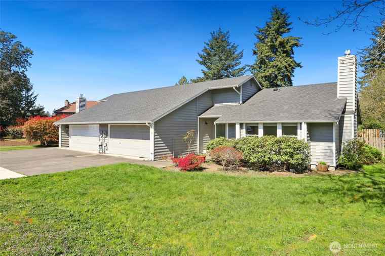 Photo of 2713 Rigney Rd Steilacoom, WA 98388