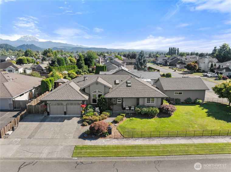 Photo of 2950 Christianson Ave Enumclaw, WA 98022