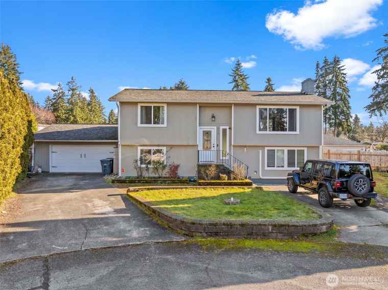 Photo of 2410 Birch Ave Steilacoom, WA 98388