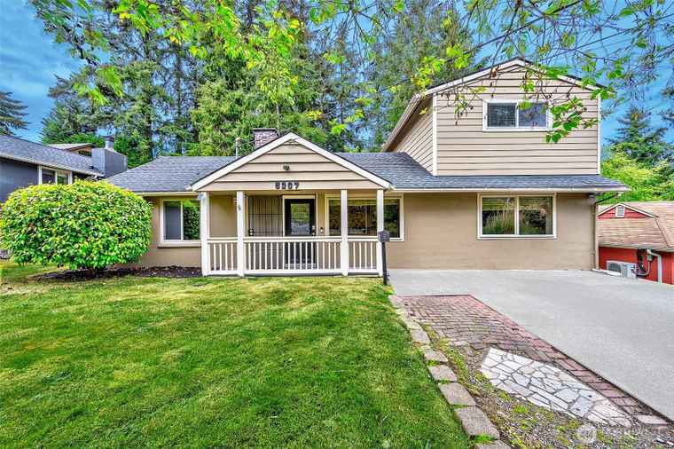 Photo of 5207 230th St SW Mountlake Terrace, WA 98043