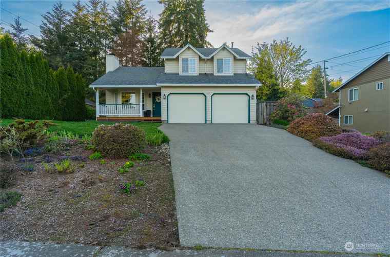 Photo of 209 6th Ave SW Tumwater, WA 98512