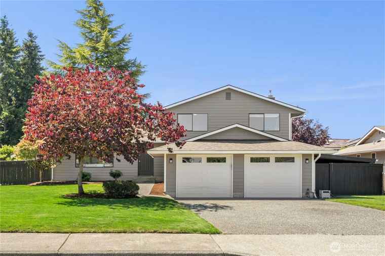 Photo of 818 91st Pl SE Everett, WA 98208