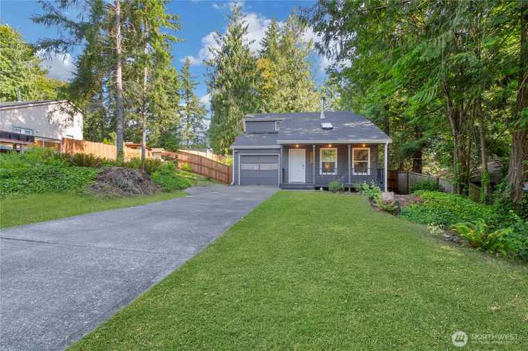 Photo of 1206 Irving St SW Tumwater, WA 98512