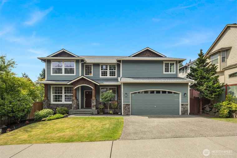 Photo of 13077 NE 186th St Woodinville, WA 98072